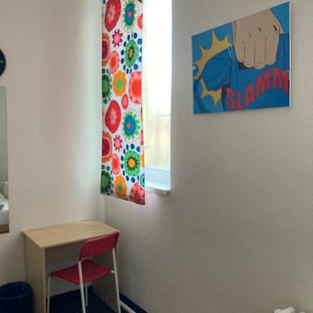 Hostel Praha Ladvi ภายนอก รูปภาพ