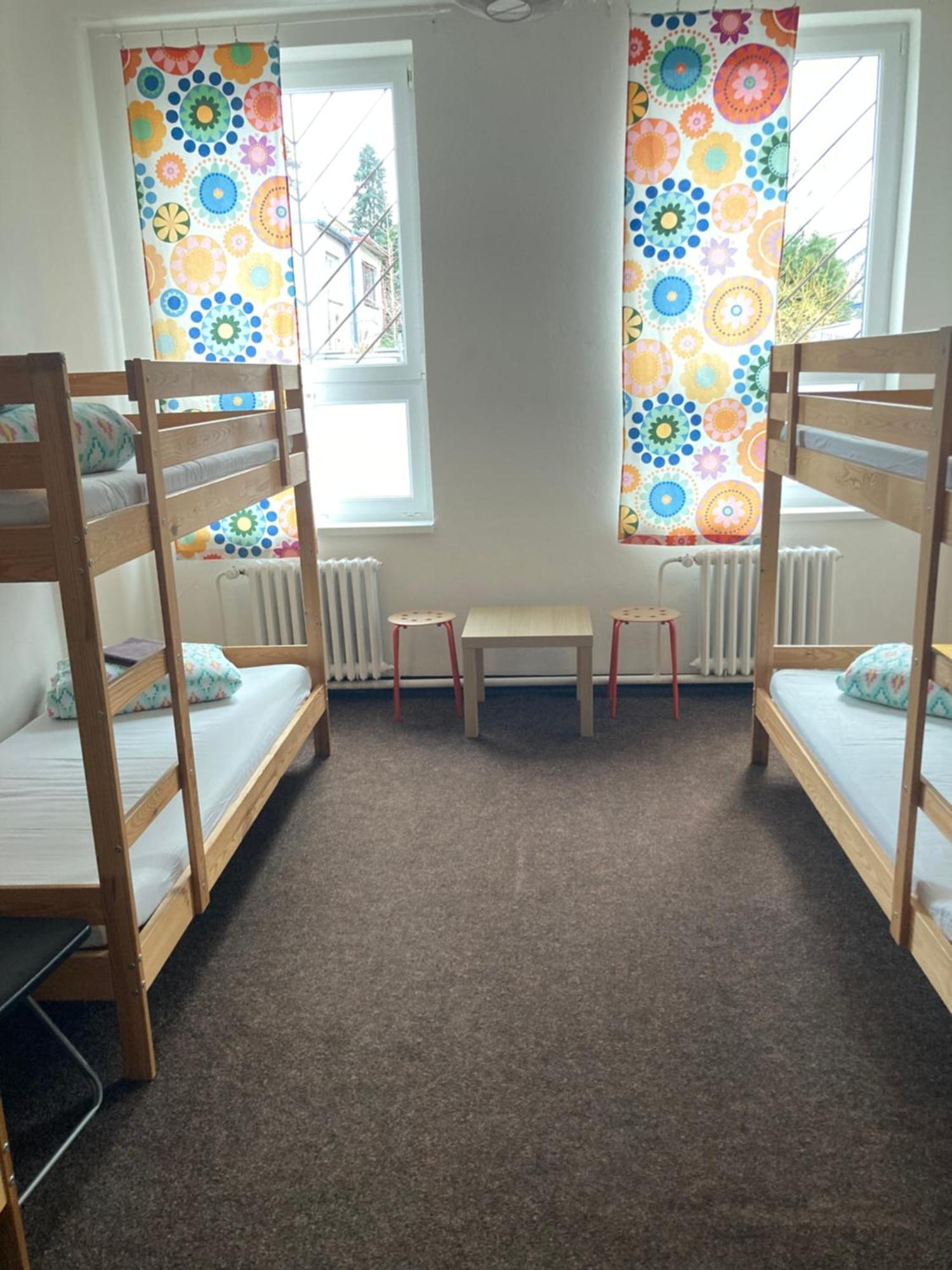 Hostel Praha Ladvi ภายนอก รูปภาพ